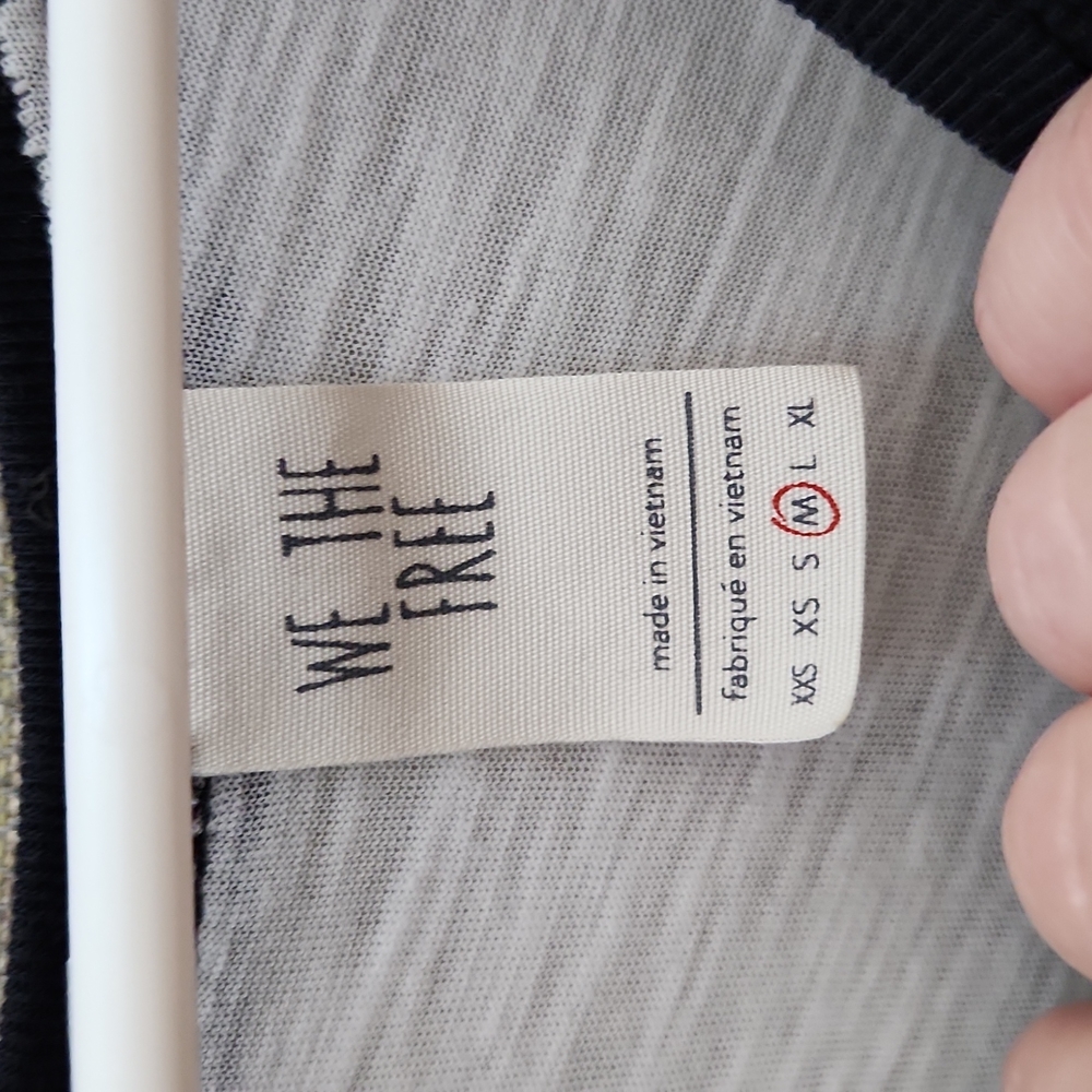 We The Free Friday Fever Shirt Size Medium - Picture 4 of 12